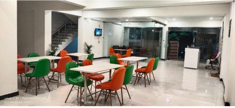 נוידה Hotel Bsh Group מראה חיצוני תמונה